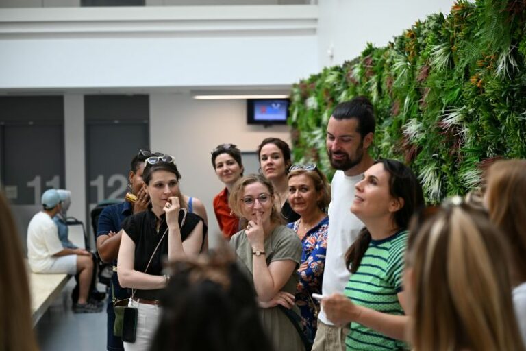 Institut Imagine : les équipes des Petits Chaperons Rouges découvrent le programme Patient en Recherche